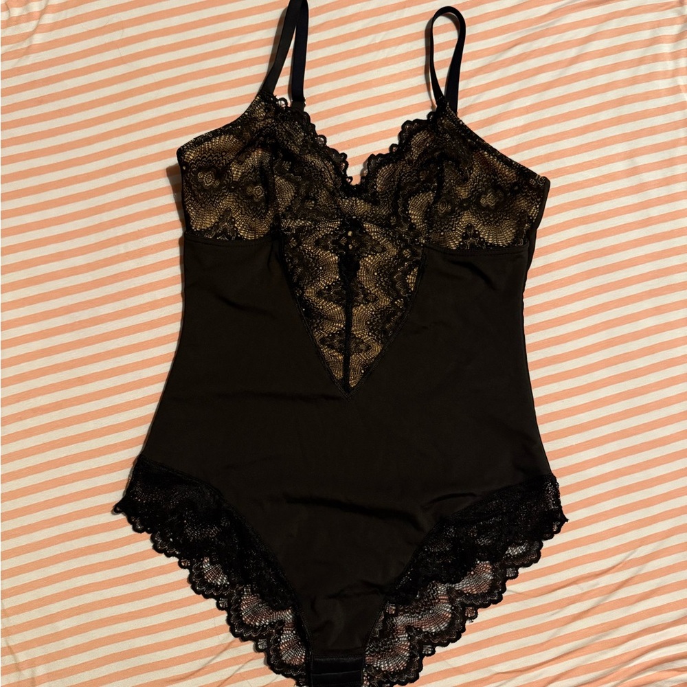 Elegant Black Lace Shapewear Bodysuit